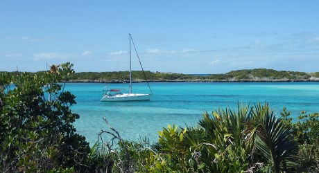 Crusing Tropics on a Sailing Yacht